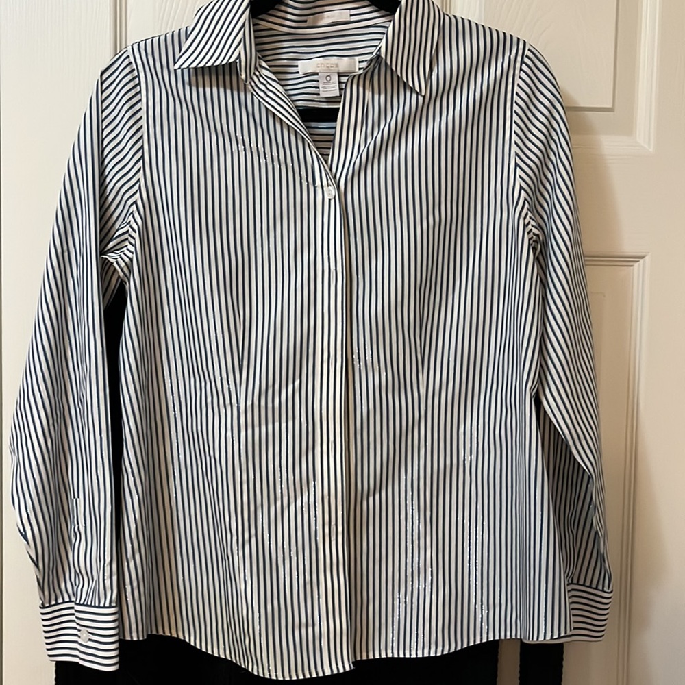 Chico’s Non-iron button blouse white with blue lurex stripes Size 0 (small) - Picture 2 of 5